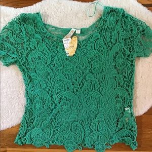 Women’s size extra large  short sleeve top NWT